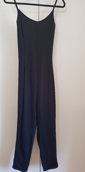 NWT VS Flow Yoga Suit - Picture 2 of 5